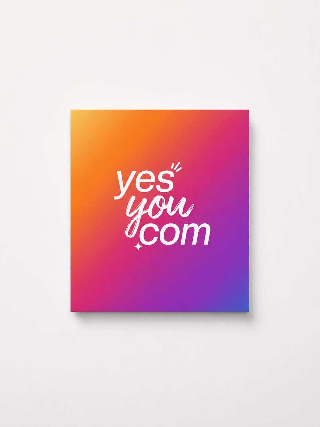Logo Yes You Com sur fond dégradé orange, rose et violet